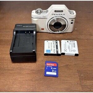 Pentax Optio I-10 White 12.1MP Digital Camera w/2 Batteries, Charger & Card READ